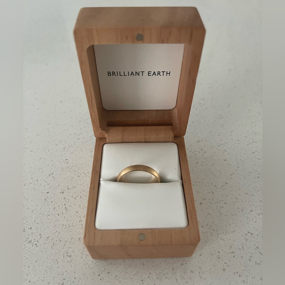 Men’s 18k Gold Wedding Band